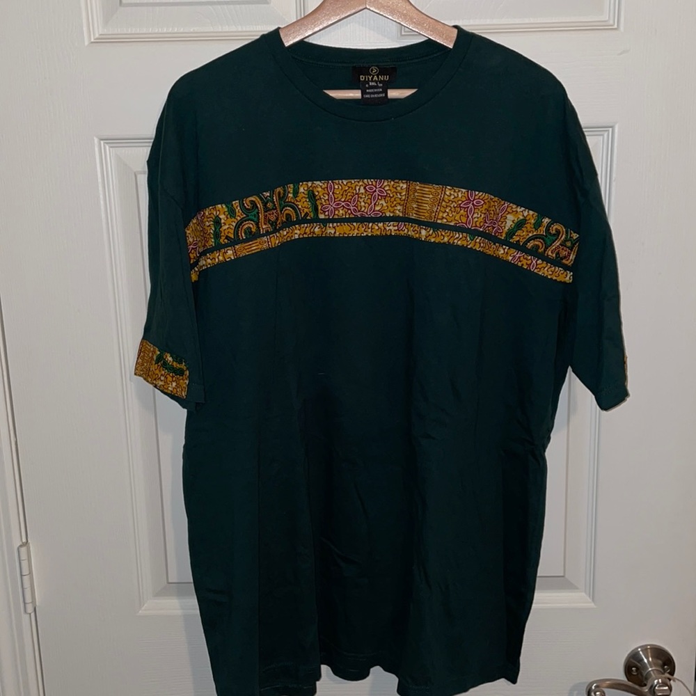 D’Iyanu African print styled t shirt. In GUC